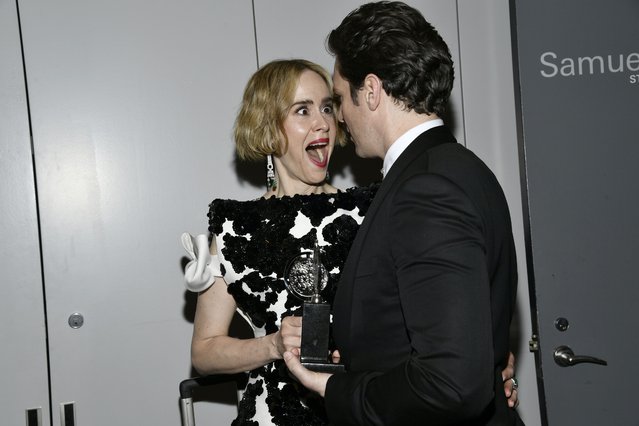 Sarah Paulson, left, winner of the award for lead actress in a play for “Appropriate” and Jonathan Groff, winner of the best leading actor in a musical for “Merrily We Roll Along” greet in the press room during the 77th Tony Awards on Sunday, June 16, 2024, in New York. (Photo by Evan Agostini/Invision/AP Photo)