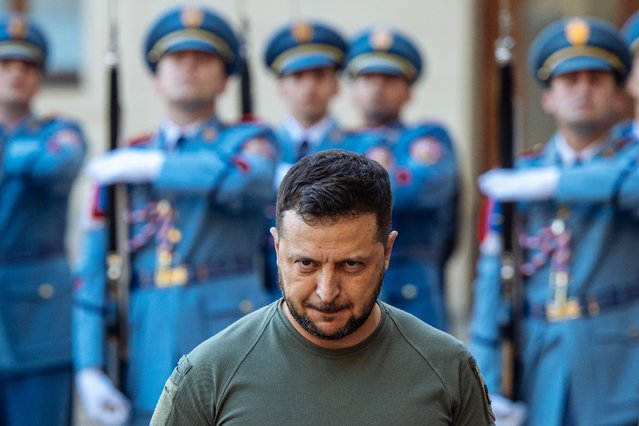 Ukraine's President Volodymyr Zelensky inspect guards of honor prior to his meeting with Czech President Petr Pavel (not in picture) at Prague Castle, in Prague, Czech Republic, 06 July 2023. (Photo by Stringer/EPA/EFE/Rex Features/Shutterstock)