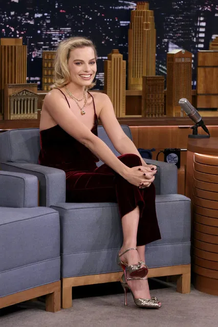 Actress Margot Robbie at The Tonight Show Starring Jimmy Fallon on October 11, 2017. (Photo by: Andrew Lipovsky/NBC/NBCU Photo Bank via Getty Images)