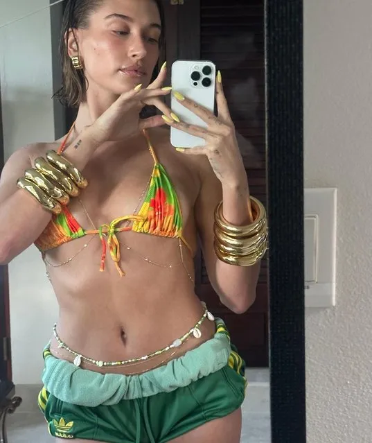American model, media personality and socialite Hailey Bieber in the second decade of March 2023 posts a bikini selfie from vacation. (Photo by haileybieber/Instagram)