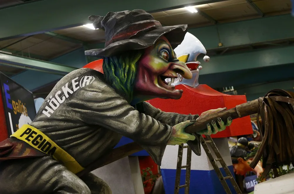 Preparations for Monday Carnival Parade