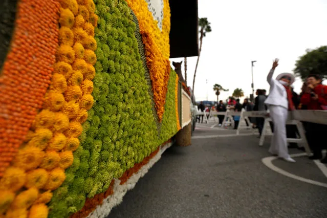 A detail of Farmers Insurance “We Came, We Saw, We Covered” float which was featured in the 128th annual Rose Parade is pictured in Pasadena, California U.S., January 3, 2017. (Photo by Mario Anzuoni/Reuters)