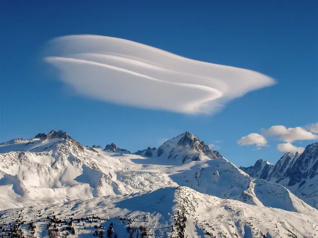 “Mountain Cloud”. Iain Afshar’s image of a lenticular cloud formation in the Alps, France, was among those on the shortlist. (Photo by Iain Afshar/2019 Weather Photographer of the Year/RMetS)