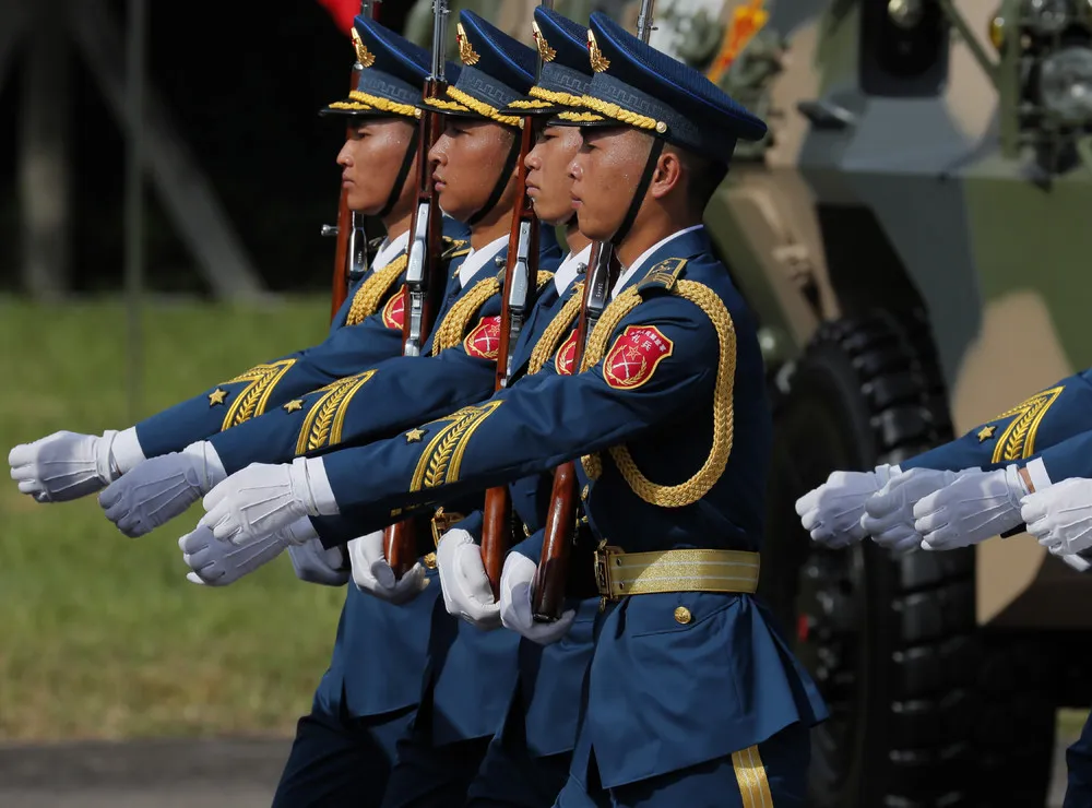 China's Xi Jinping greets Hong Kong Troops