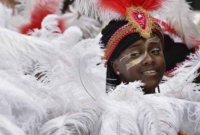 A performer dances at the Notting Hill Carnival in west London August 30, 2015. (Photo by Toby Melville/Reuters)