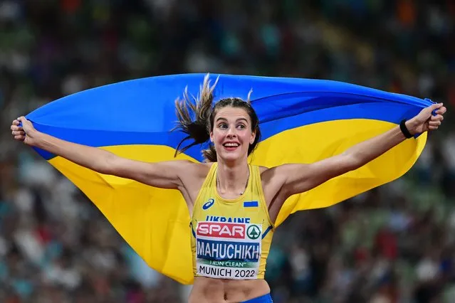 Ukraine's Yaroslava Mahuchikh celebrates gold in the women's High Jump final during the European Athletics Championships at the Olympic Stadium in Munich, southern Germany on August 21, 2022. (Photo by Ina Fassbender/AFP Photo)