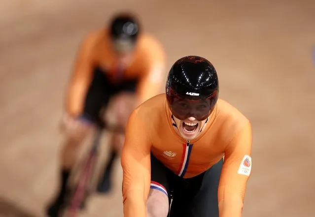 Netherlands' Harrie Lavreysen celebrates after winning the gold medal in the men's track cycling sprint during the Tokyo 2020 Olympic Games at Izu Velodrome in Izu, Japan, on August 6, 2021. (Photo by Christian Hartmann/Reuters)