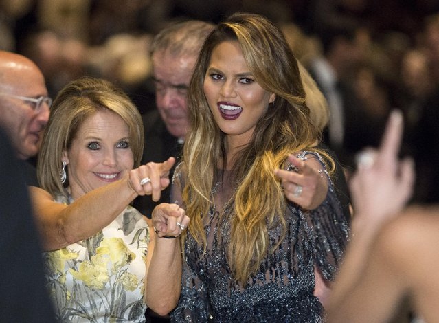 Yahoo Global News Anchor Katie Couric (L) and supermodel Christine Teigen smile for a picture as they attend the 2015 White House Correspondents’ Association Dinner in Washington April 25, 2015. (Photo by Joshua Roberts/Reuters)