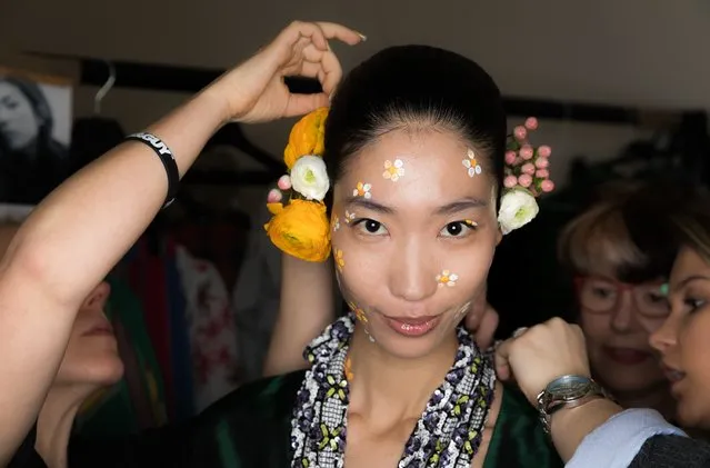 A model backstage ahead of the Tata Naka show during the London Fashion Week February 2017 collections at the ICA on February 21, 2017 in London, England. (Photo by Tim P. Whitby/Getty Images)