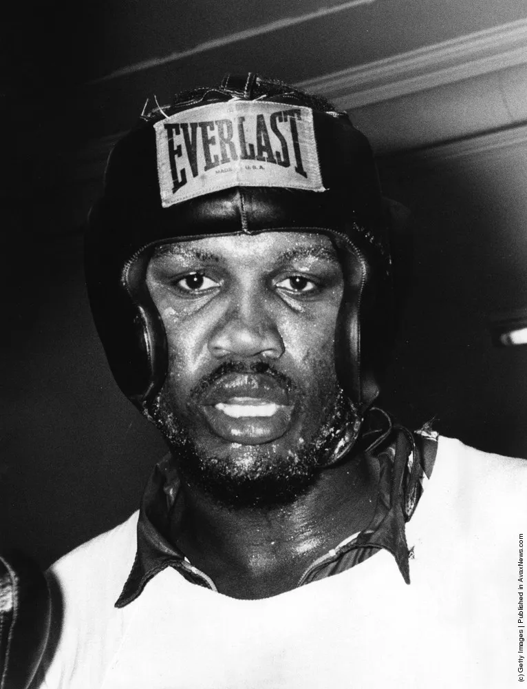 Boxing Legend “Smokin” Joe Frazier Dies at 67
