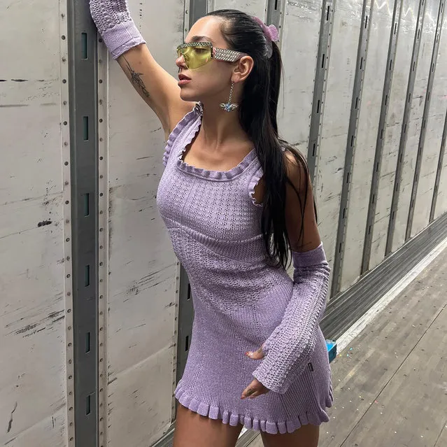 English singer and songwriter Dua Lipa is pretty in pastel purple in the last decade of March 2022. (Photo by Dua Lipa/Instagram)