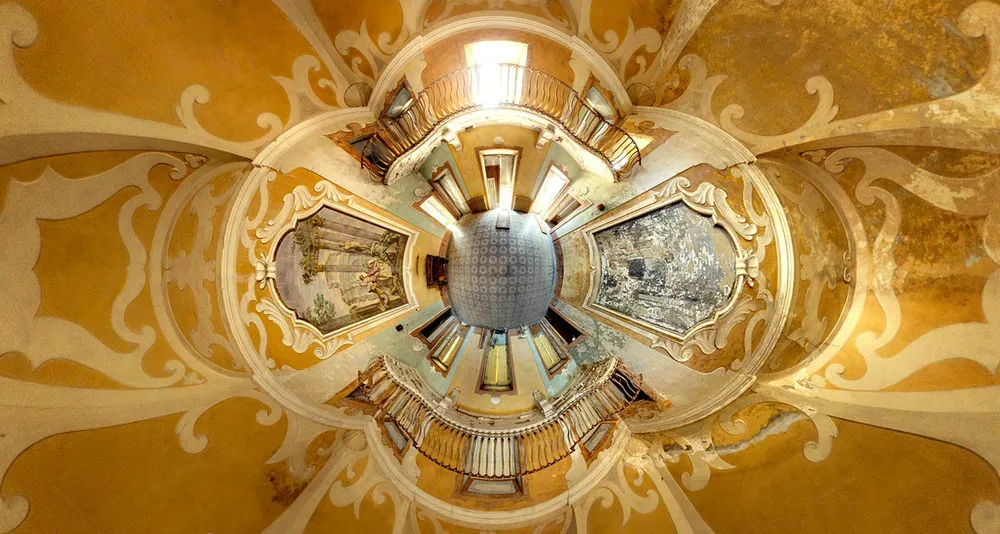 360 Degrees Views of Abandoned Buildings in Europe