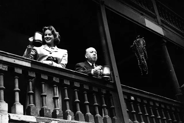 Swedish actress Ingrid Bergman (1915–1982) takes a last fond look at the sights of London in the company of Alfred Hitchcock. 23rd October 1948. (Photo by Kurt Hutton/Picture Post)