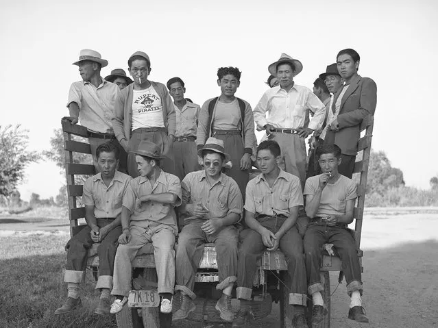A group of Japanese Americans at Camp Rupert in Idaho leaving the camp for a visit to the town, between 1942 and 1944. (Photo by Russell Lee/Japanese American National Museum)