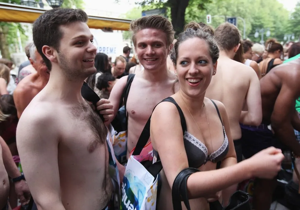 Desigual Semi-Naked Contest