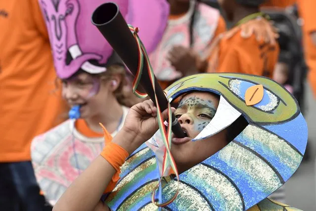 Performers take part in the Children's Parade at the Notting Hill Carnival in west London August 30, 2015. (Photo by Toby Melville/Reuters)