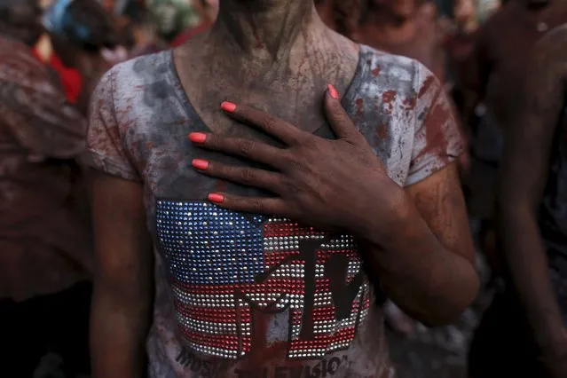 A reveller covered in paint takes part during the annual Cascamorras festival in Guadix, southern Spain September 9, 2015. (Photo by Marcelo del Pozo/Reuters)