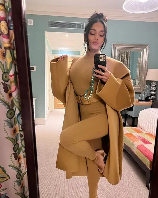 American actress and singer Vanessa Hudgens in the first decade of December 2022 decks herself out in Michael Kors. (Photo by vanessahudgens/Instagram)