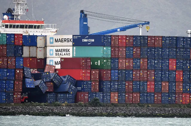 Shipping containers were knocked over in high winds in Wellington, New Zealand on September 9, 2016, while ferry travel across the Cook Strait was suspended due to rough seas. (Photo by Mark Tantrum/Getty Images)