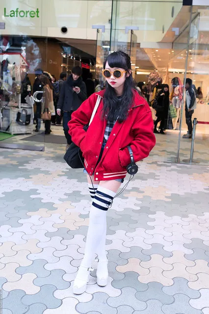 “Harajuku Style”. Friendly Japanese high school student Mayupu. (Photo by Tokyo Fashion)