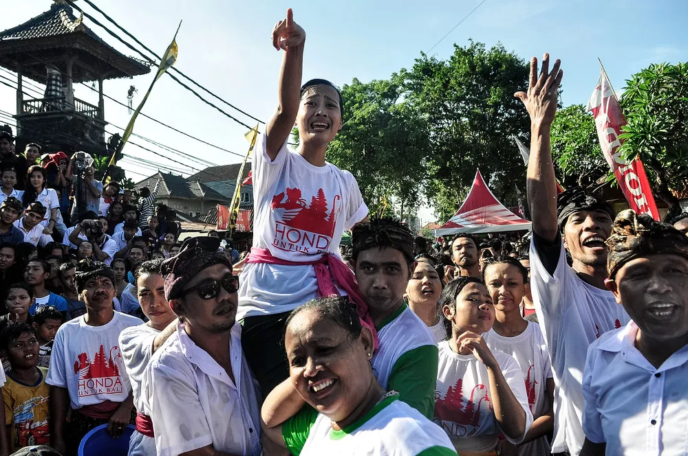 Kissing Festival in Bali