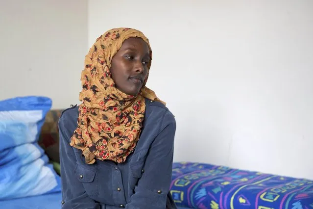 Somalian migrant Fadhumo Musa Afrah sits in her flat in the “Sharehaus Refugio” community in Berlin, where Germans and migrants live together, Germany August 19, 2015. (Photo by Axel Schmidt/Reuters)
