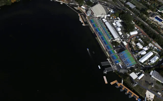 An aerial view shows rowing and canoe venue at Rodrigo de Freitas Lagoon in Rio de Janeiro, Brazil, July 16, 2016. (Photo by Ricardo Moraes/Reuters)