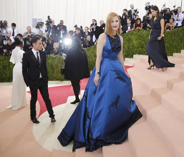 Actress Jessica Chastain arrives at the Metropolitan Museum of Art Costume Institute Gala (Met Gala) to celebrate the opening of “Manus x Machina: Fashion in an Age of Technology” in the Manhattan borough of New York, May 2, 2016. (Photo by Eduardo Munoz/Reuters)