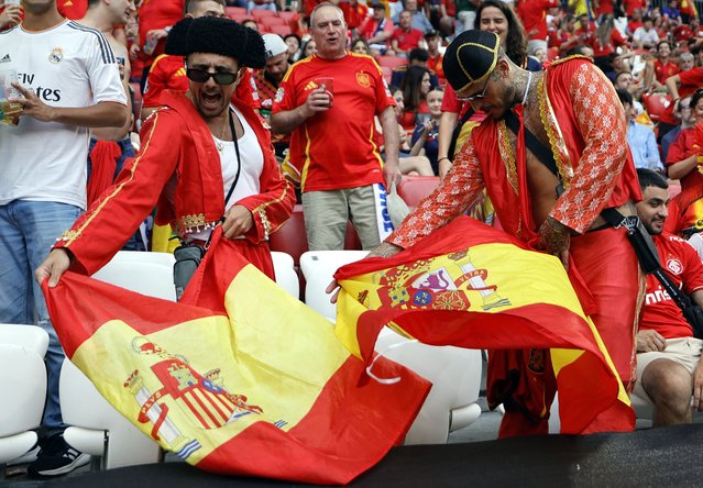 Spanish fans ahead of the UEFA EURO 2024 semi-finals soccer match between Spain and France in Munich, Germany, 09 July 2024. (Photo by Ronald Wittek/EPA/EFE)