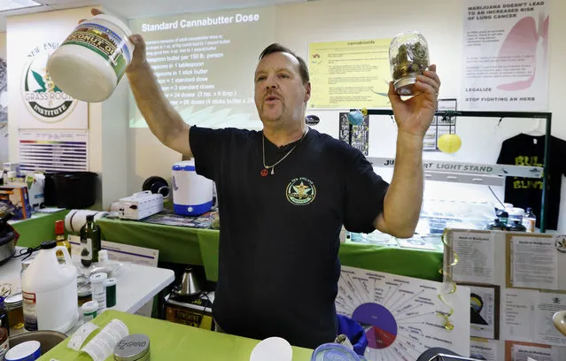 In this Thursday, July 10, 2014, photo, Mike Fitzgerald discusses how to prepare a cannabis-infused cooking oil during a cooking class at the New England Grass Roots Institute in Quincy, Mass. For many sick people, especially those with cancer, smoking marijuana is not a safe option, and some edibles can deliver a longer-lasting therapeutic dose that doesn’t give them a buzz. (Photo by Michael Dwyer/AP Photo)