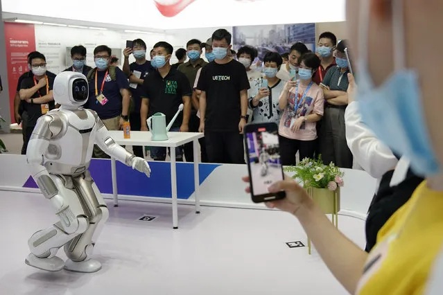 A humanoid is on display during the 2020 China International Fair for Trade in Services (CIFTIS) at Beijing Olympic Park on September 5, 2020 in Beijing, China. As China recovers from the COVID-19 epidemic, about 2,000 Chinese and foreign enterprises will participate and showcase their newest technology in public health and digital technology in the China International Fair for Trade in Services. (Photo by Lintao Zhang/Getty Images)