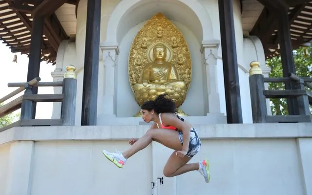 Team GB hurdler Yasmin Miller trains in Battersea Park, following the outbreak of the coronavirus disease (COVID-19), London, Britain, June 1, 2020. (Photo by Peter Cziborra/Reuters)