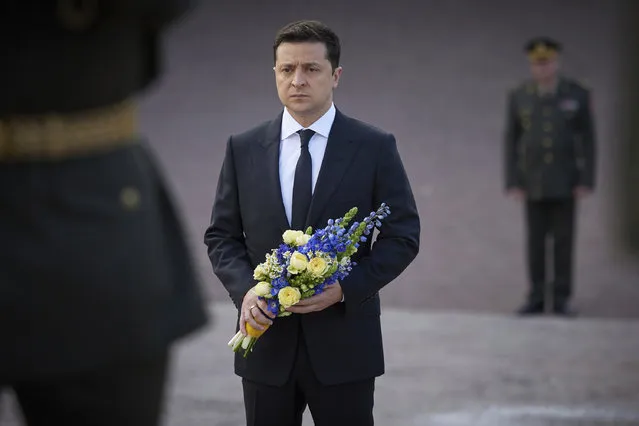 Ukrainian President Volodymyr Zelenskyy attends a ceremony at the monument to Jewish victims of Nazi massacres in Ukraine's capital Kyiv, Wednesday, September 29, 2021. The ceremony commemorated the 80th anniversary of the Nazi massacre of Jews at the Babi Yar ravine, where at least 33,770 Jews were killed over a 48-hour period on Sept. 29, 1941. (Photo by Ukrainian Presidential Press Office via AP Photo)