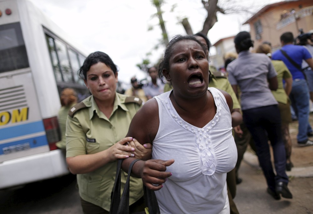 “Ladies in White” Arrested in Havana