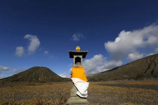 A small altar is seen at Mount Bromo ahead of the annual Kasada festival in Indonesia's East Java province, July 30, 2015. (Photo by Reuters/Beawiharta)