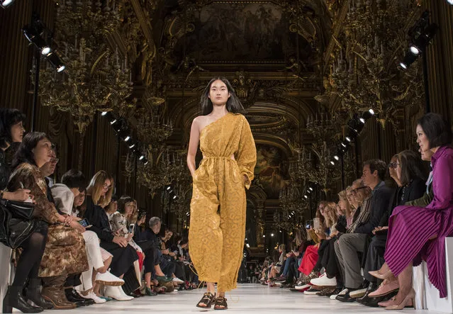Model Hyunji Shin walks the runway during the Stella McCartney show as part of the Paris Fashion Week Womenswear Spring/Summer 2018 on October 2, 2017 in Paris, France. (Photo by Peter White/Getty Images)