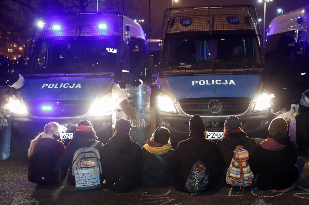 The Day in Photos – December 11, 2020