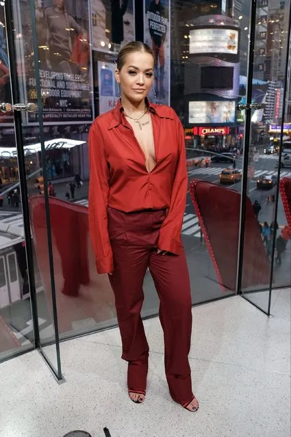 Rita Ora visits “Extra” at their New York studios at H&M in Times Square on December 7, 2016 in New York City. (Photo by D Dipasupil/Getty Images for Extra)