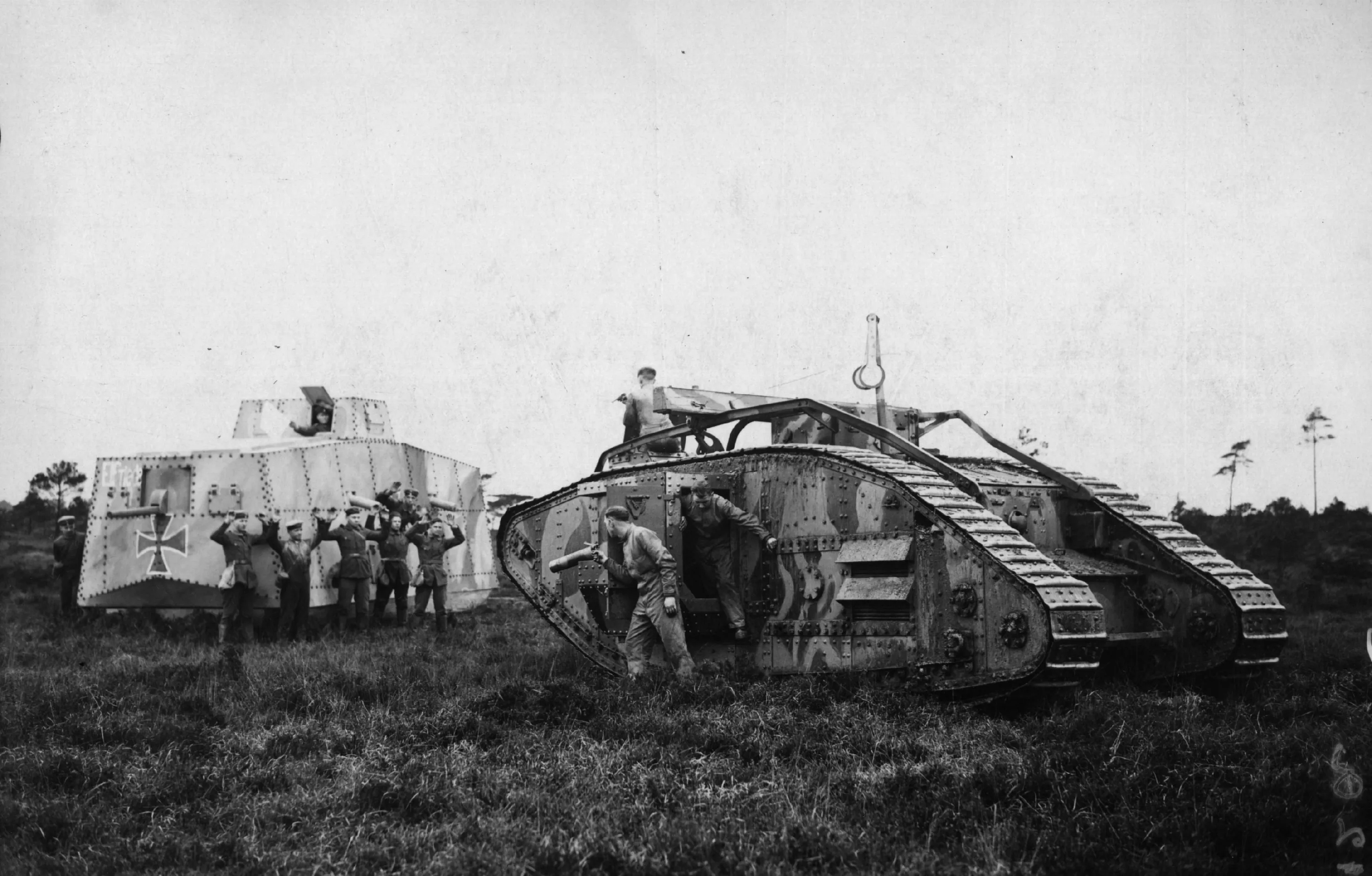 Первые танки германии. Первый немецкий танк a7v. Танки первой мировой войны 1914-1918. Первый немецкий танк первой мировой войны. Немецкий танк а7v.