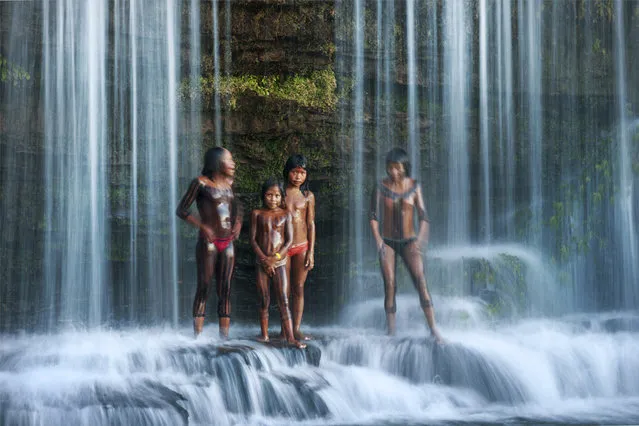 Kayapo people. Aukre, Kubekrankej, Rio Xingu, Brazil, 2009. (Photo by Cristina Goettsch Mittermeier)