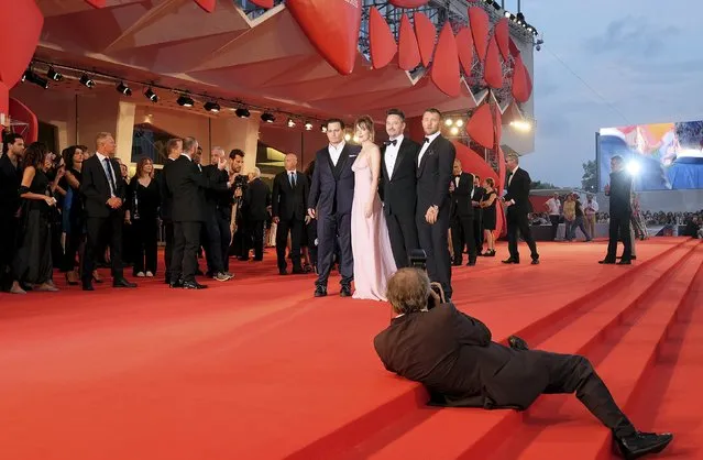 Cast members Johnny Depp (L), Dakota Johnson and Joel Edgerton (R) pose with director Scott Cooper (2nd R) during the red carpet event for the movie “Black Mass” at the 72nd Venice Film Festival in northern Italy September 4, 2015. (Photo by Manuel Silvestri/Reuters)