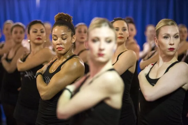 A dancer checks her positioning while rehearsing for the Rockettes 2015 Radio City Christmas Spectacular in New York October 15, 2015. (Photo by Lucas Jackson/Reuters)