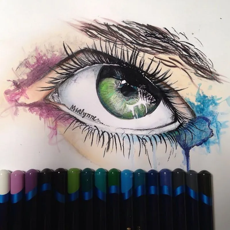 Hyperrealism Drawings with Pencil by Karla Mialynne