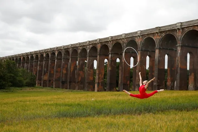 Former Team GB Rhythmic Gymnastic star and dancer Hannah Martin during a training session at Ouse Valley Viaduct, following the outbreak of the coronavirus disease (COVID-19), Sussex, Britain, June 29, 2020. (Photo by Matthew Childs/Reuters)