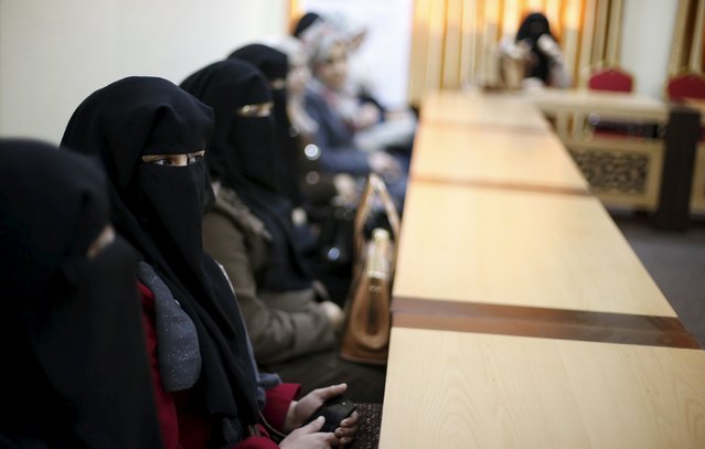 Palestinian brides attend marriage counseling class at the Islamic University in Gaza City January 19, 2016. (Photo by Suhaib Salem/Reuters)