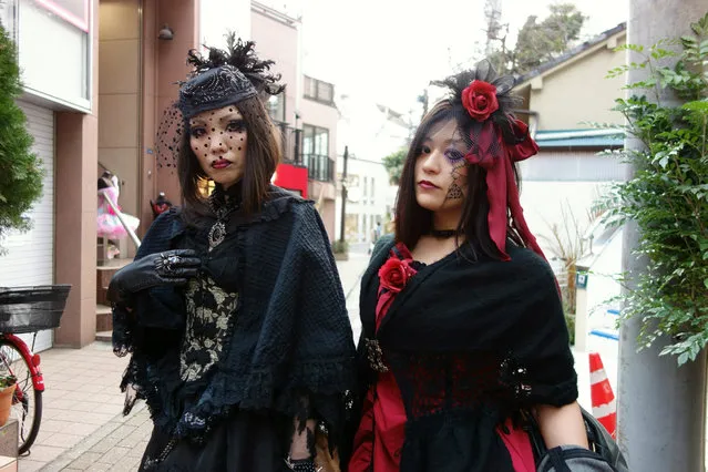 Harajuku Gothic Street Style. (Photo by tomoike_2525)