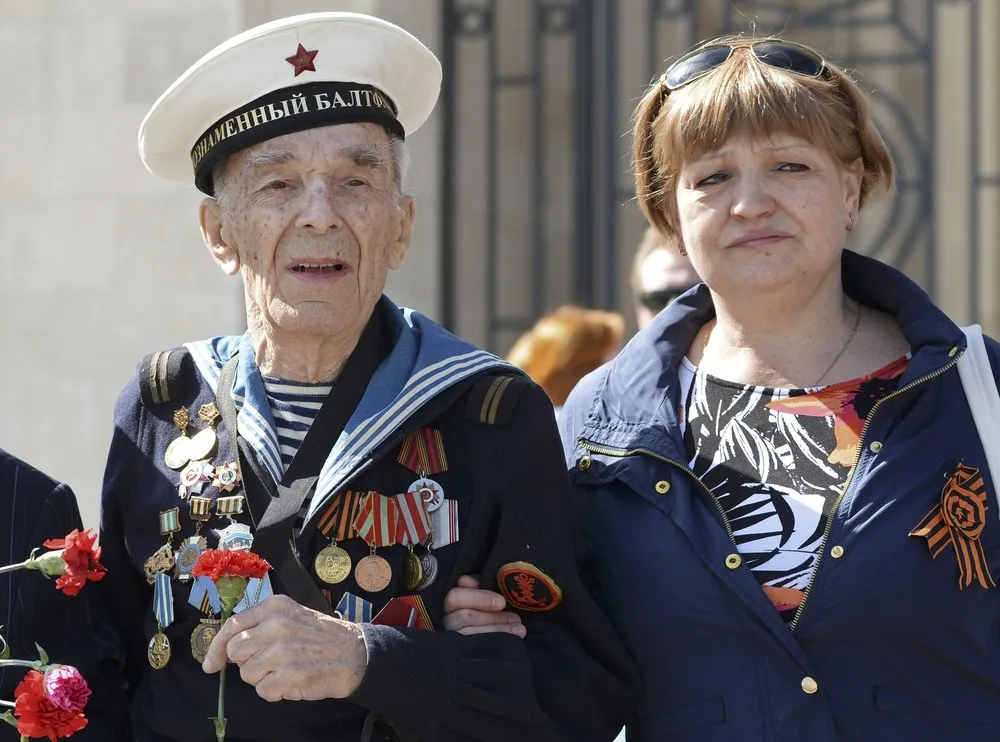 Russia Celebrates the 70th Anniversary of the Victory in WWII (250+ Photos)