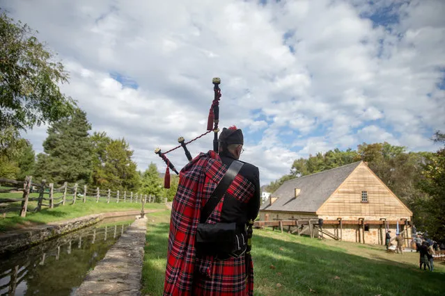 Bagpiper Norm Weaver performs following a new conference in Mount Vernon, Va., Tuesday, October 13, 2015, to toast the first single malt whisky produced at George Washington's Distillery. (Photo by Andrew Harnik/AP Photo)