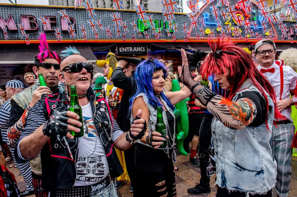 The Day in Photos – November 14, 2015