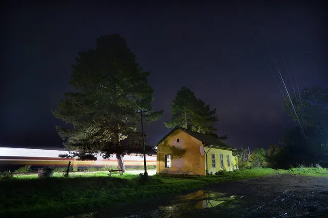 A photograph made available on 28 October 2015 shows a train arriving at Som-Nagybereny railway station, some 120 kms southwest of Budapest, Hungary, 16 October 2015. The train serves as the last full length operating railway branch line in Hungary's Somogy county, bordering Croatia. (Photo by Zoltan Mathe/EPA)